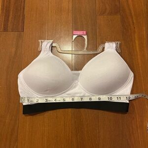 Ladies Zone Pro Sports Bras Size L NEW Workout Athletic Wireless